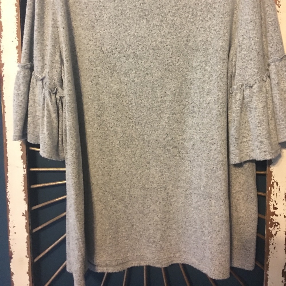 Green Envelope ruffle sleeve soft sweater - 1X - Picture 7 of 7